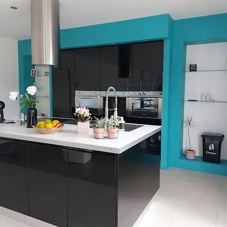 Mina Avec Piscine Privee Proche La Garnache