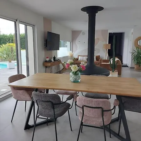 Mina Avec Piscine Privee Proche