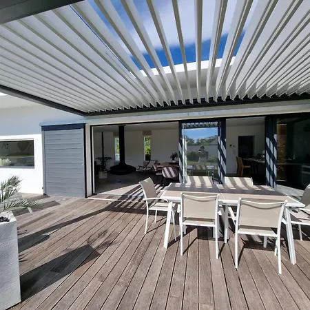 Mina Avec Piscine Privée Proche La Garnache