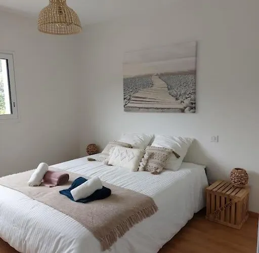 Mina Avec Piscine Privee Proche Villa